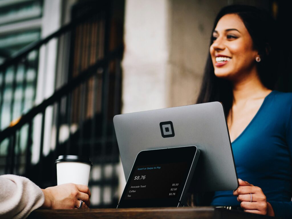 subscription models predictable revenue online 2025